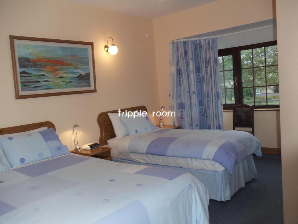 Bunratty Arms B&B Стая снимка