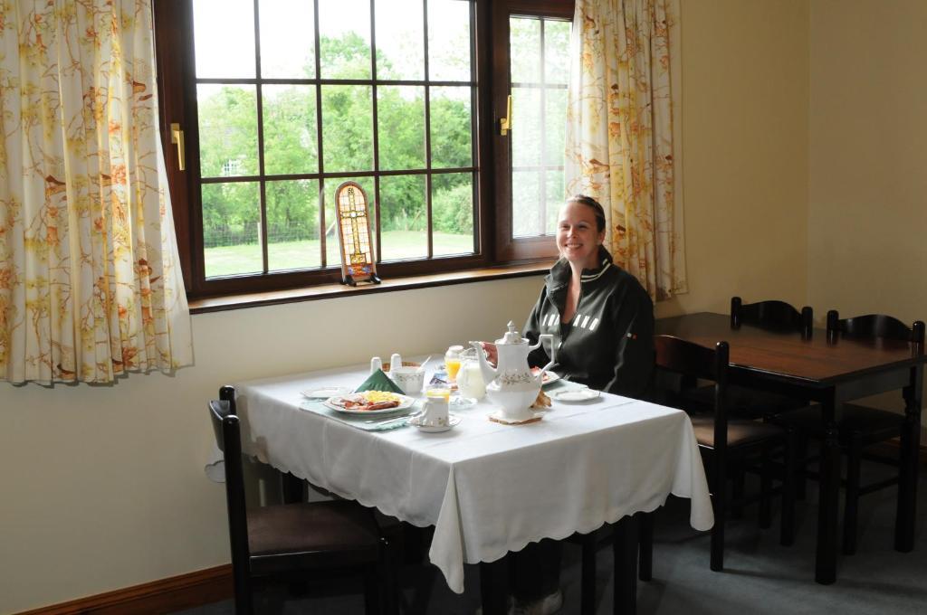 Bunratty Arms B&B Екстериор снимка